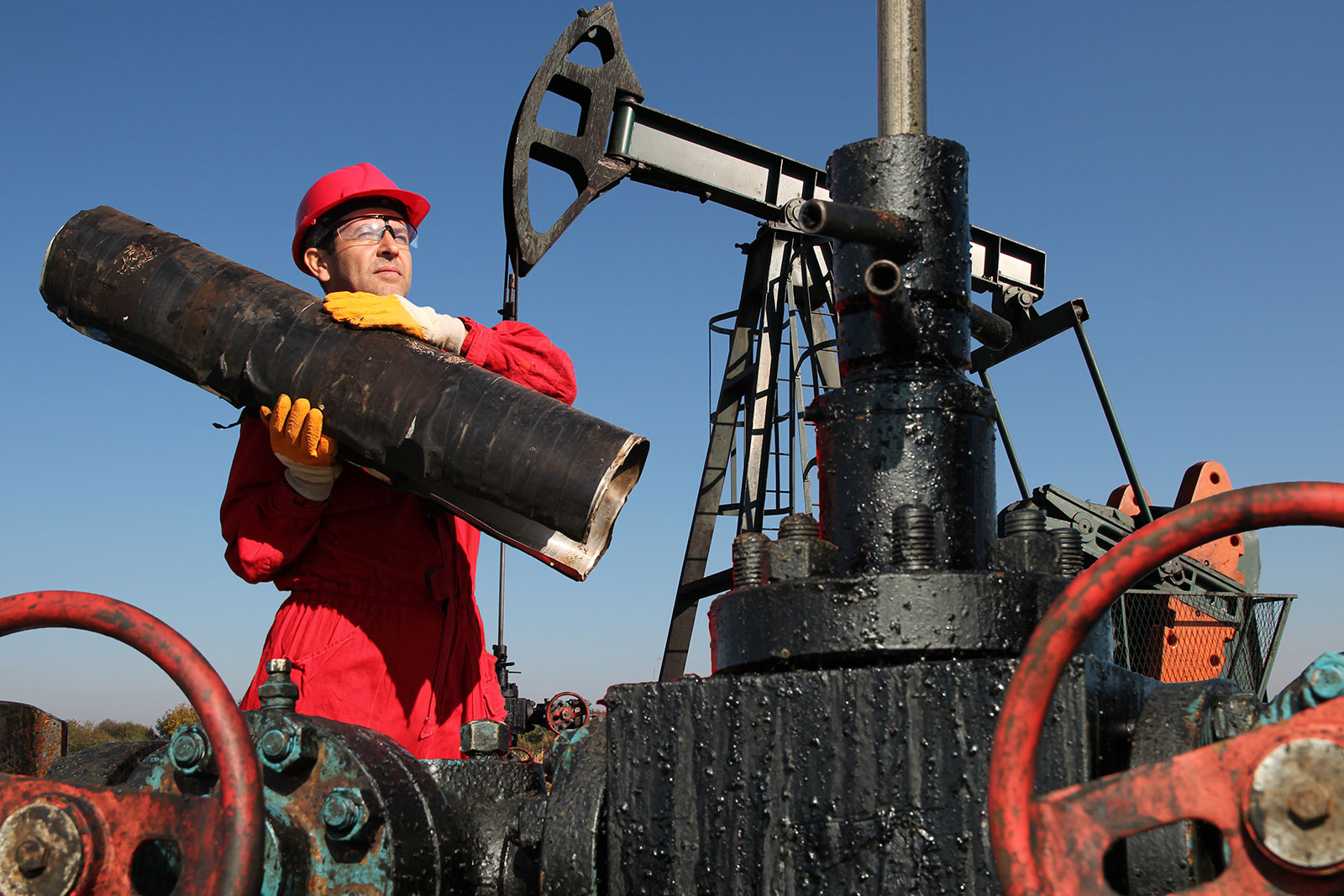 Oil Rig Worker Hauling Machine Part